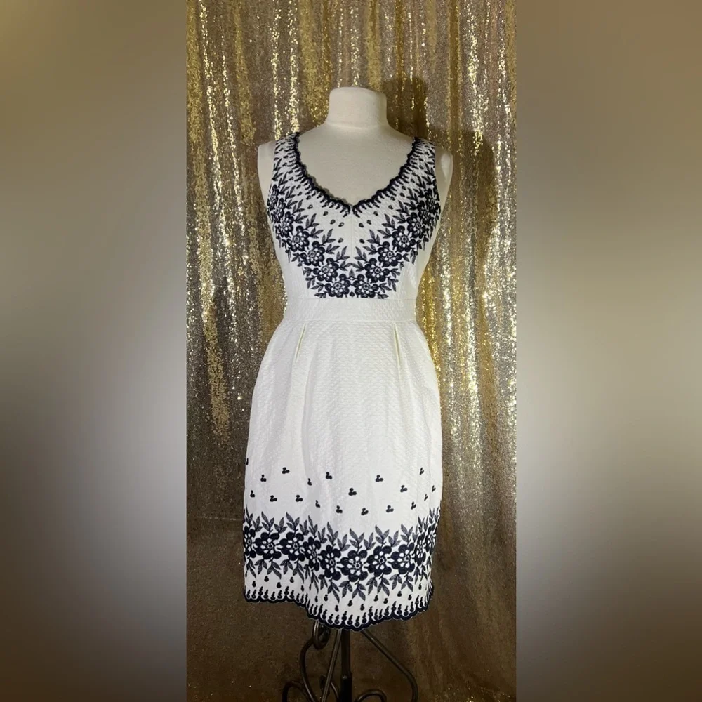 Kate spade embroidered dress